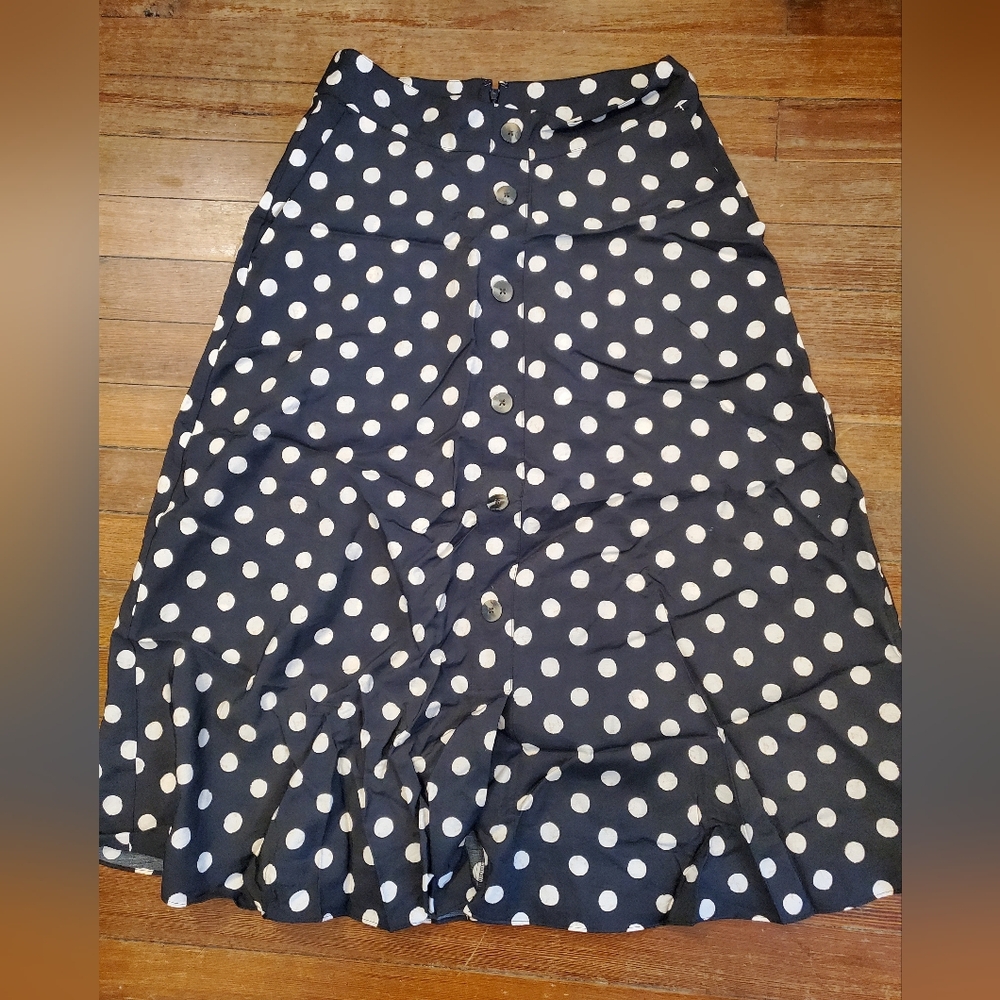 NWT Ann Taylor black and white polka dot skirt